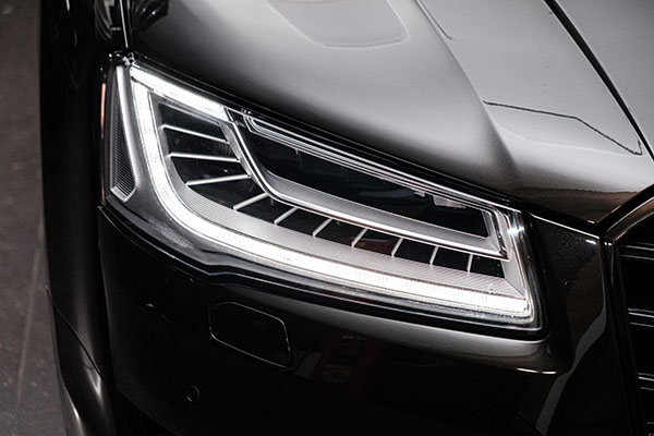 Do Vehicle Headlights Need Maintenance? | Silverstar Automotive Solutions 